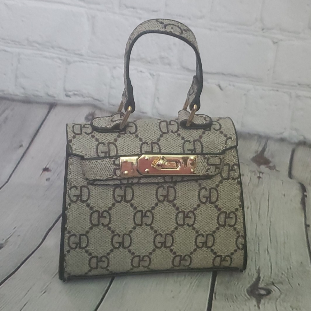Tiny purse, kids purse. Gold hardware. Initials GD